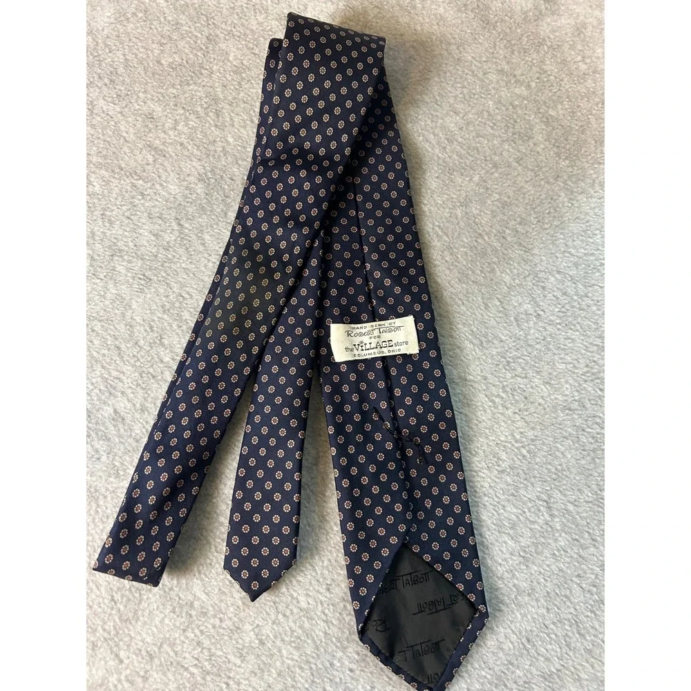 Robert Talbott Navy Blue Silk Medallion Print Hand Sewn Necktie Geometric Floral
